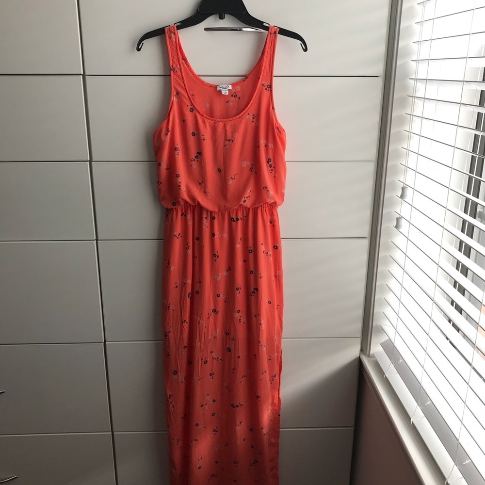Sleeveless Maxi Dress